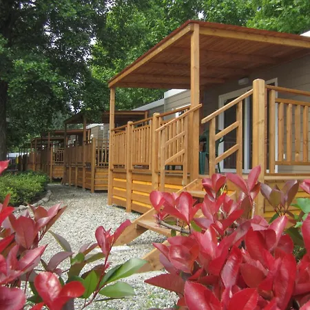 אתר קמפינג Smeraldo דורמלטו